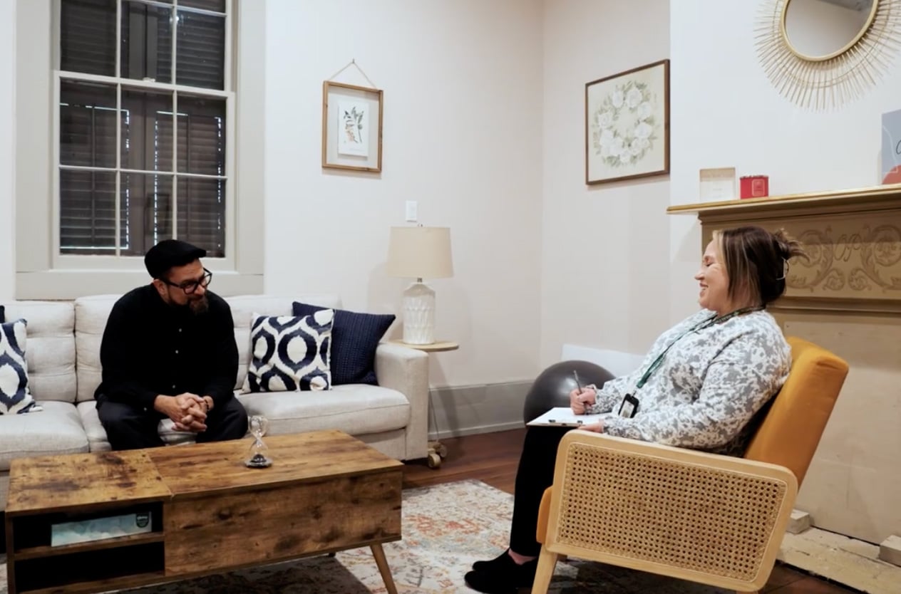 Patient and Counselor at Longbranch Recovery - Best Rehabs in Louisiana.