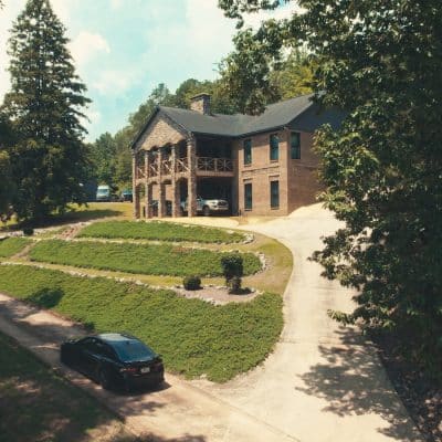 Birmingham Sober Living Home near Tuscaloosa Recover Now Central Alabama House view from the drive.